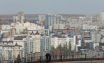 В Белгороде разразился скандал из-за желто-голубой крыши дома
