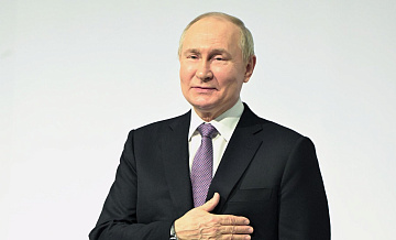Путин поблагодарил РАН за вклад в обеспечение обороноспособности России
