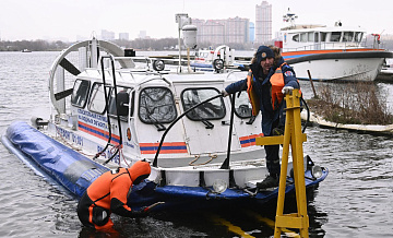 Во Владивостоке пропала пара, вышедшая на морскую прогулку на одном сапе
