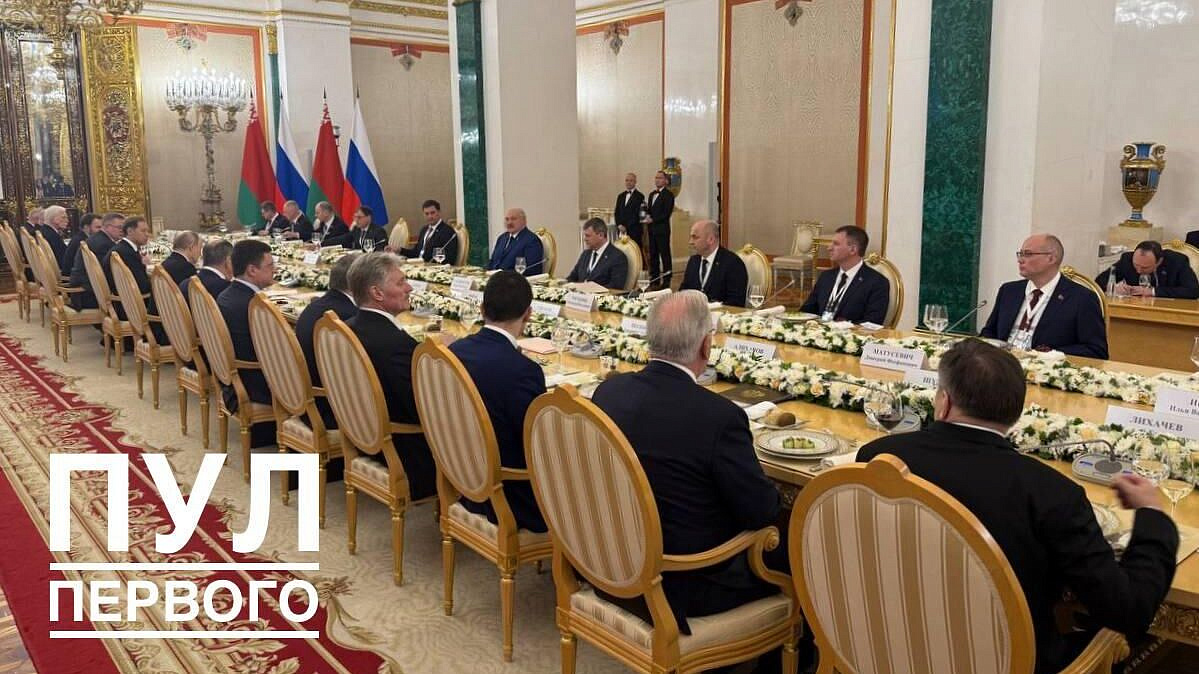 Переговоры Путина и Лукашенко начались в расширенном составе