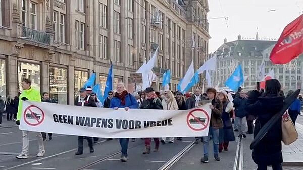 В Амстердаме прошла демонстрация против поставок оружия Киеву