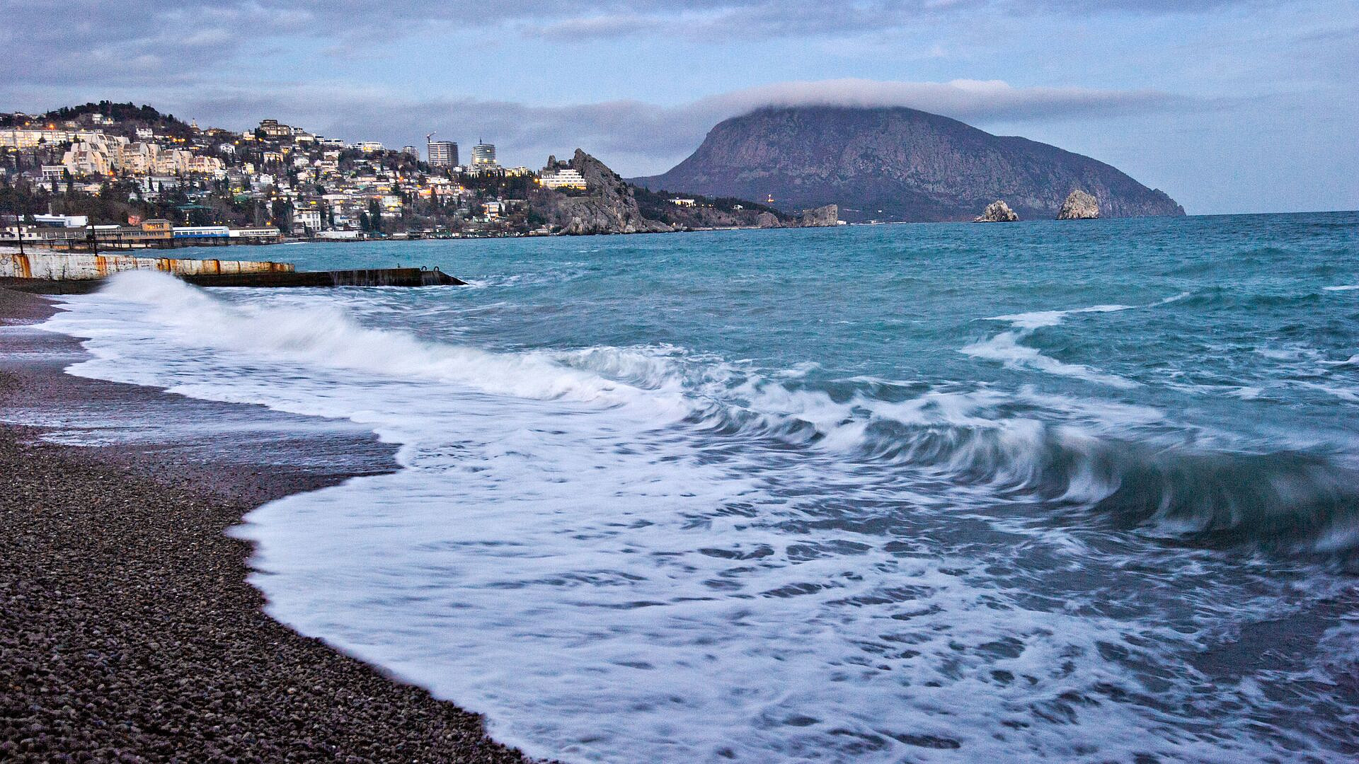 ВСУ виновны в загрязнении обширной акватории Черного моря