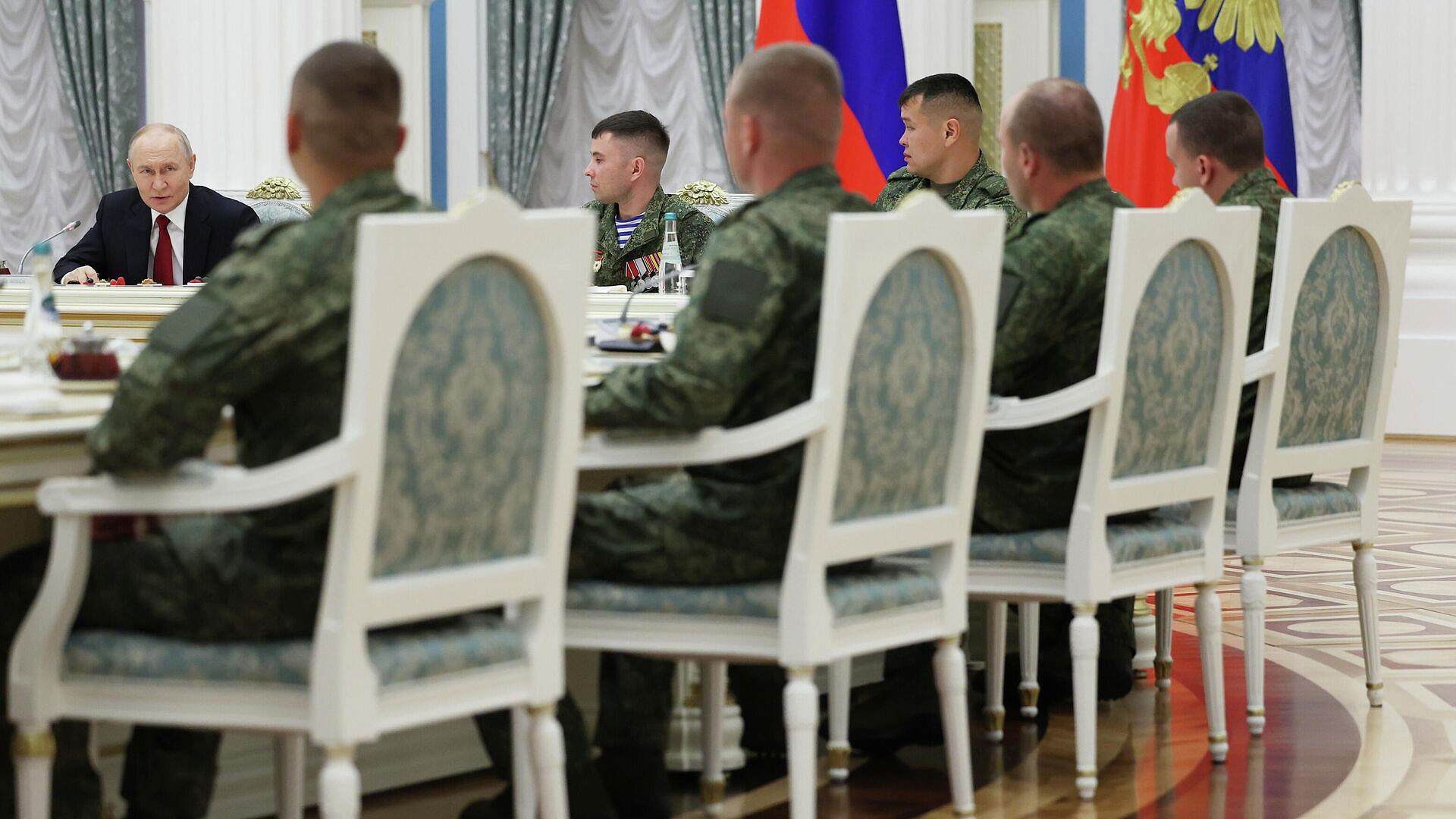 Путин сообщил о запуске еще 16 спутников связи, превосходящей Starlink
