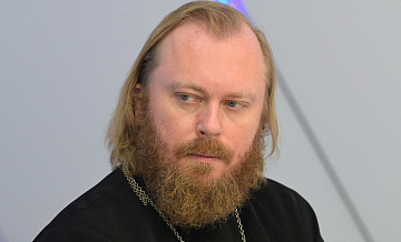 Священник призвал обратить внимание на отношение депутатов к семье
