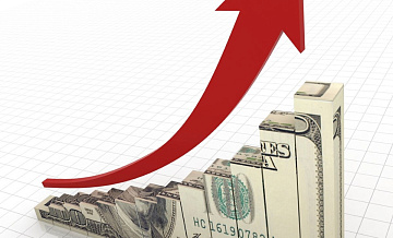 Доллар США в очередной раз пробил потолок в сотню рублей