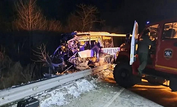 Суд арестовал водителя грузовика, врезавшегося в автобус в Приморье
