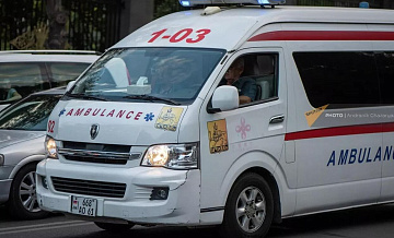 В Ереване мужчина умер при поездке в автобусе