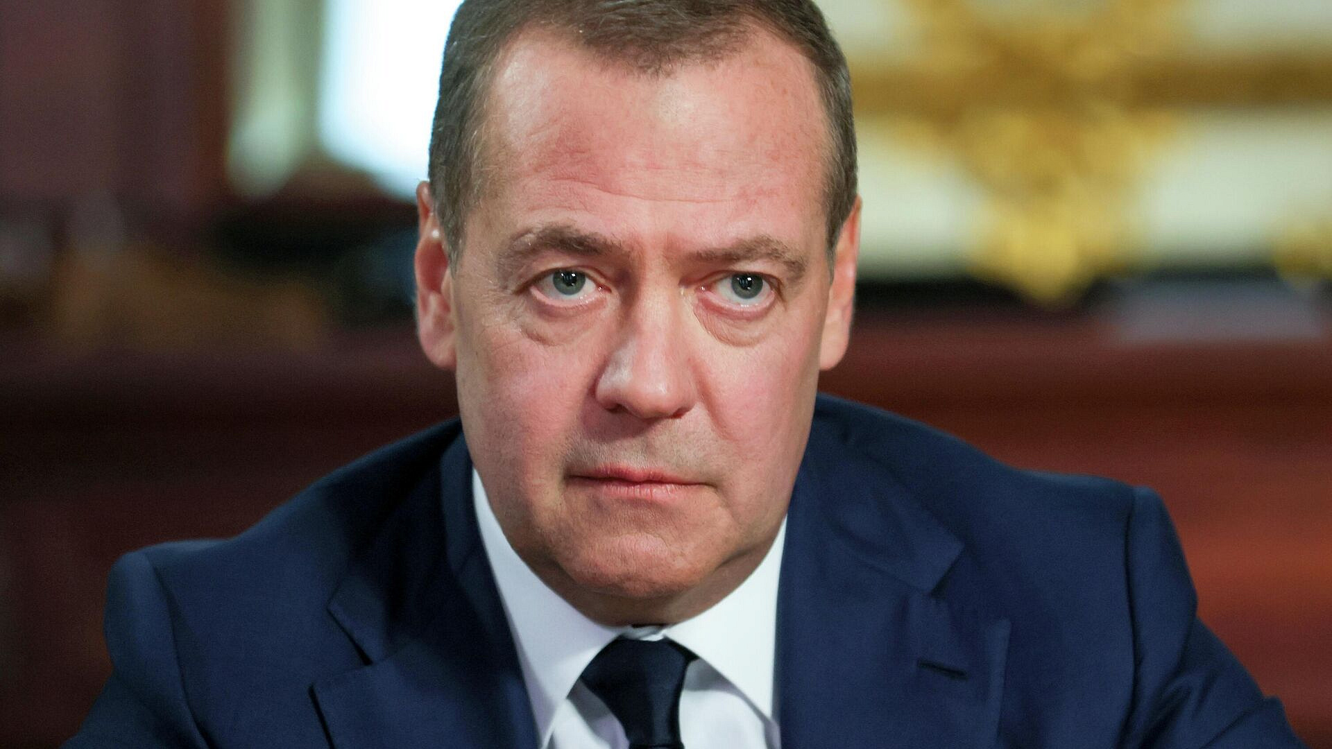 Медведев оценил шансы "Единой России" добиться успеха на выборах