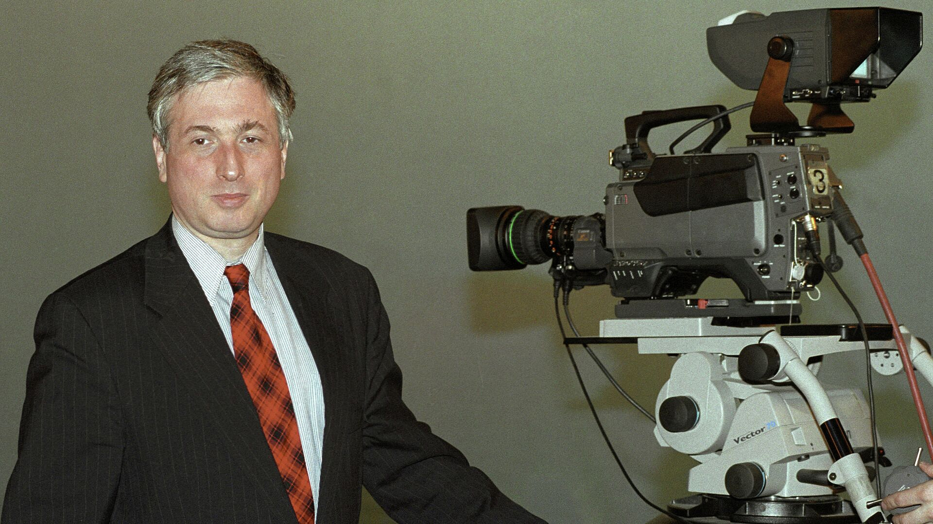 Журналист Млечин опроверг информацию о госпитализации