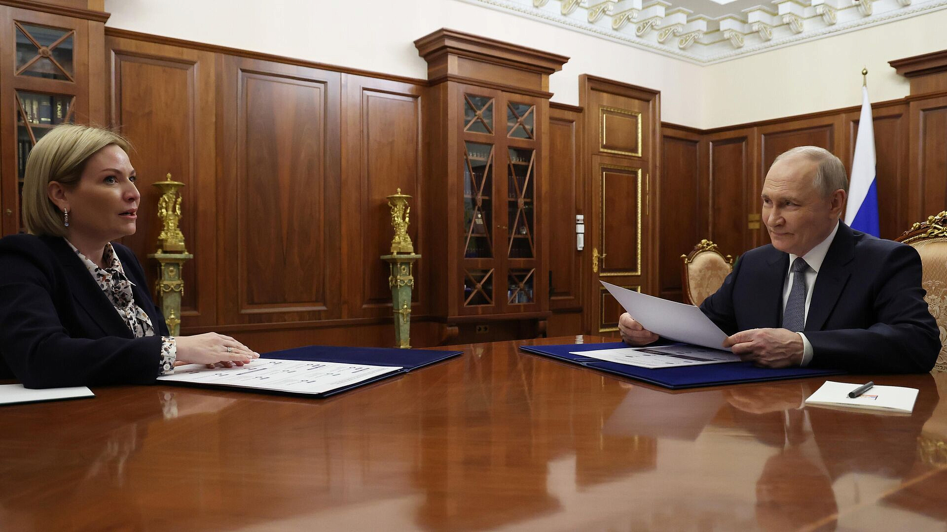 Путин оценил взаимодействие Минкультуры и фонда "Защитники Отечества"