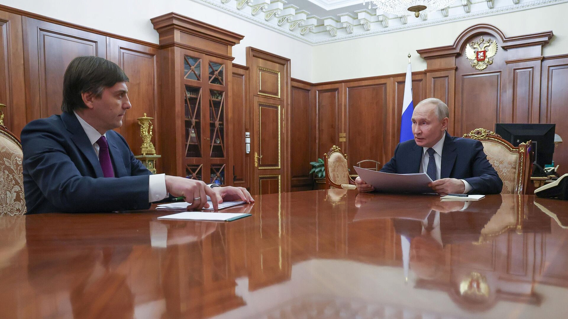 Кравцов рассказал, когда Минпросвещения подготовит единые школьные учебники