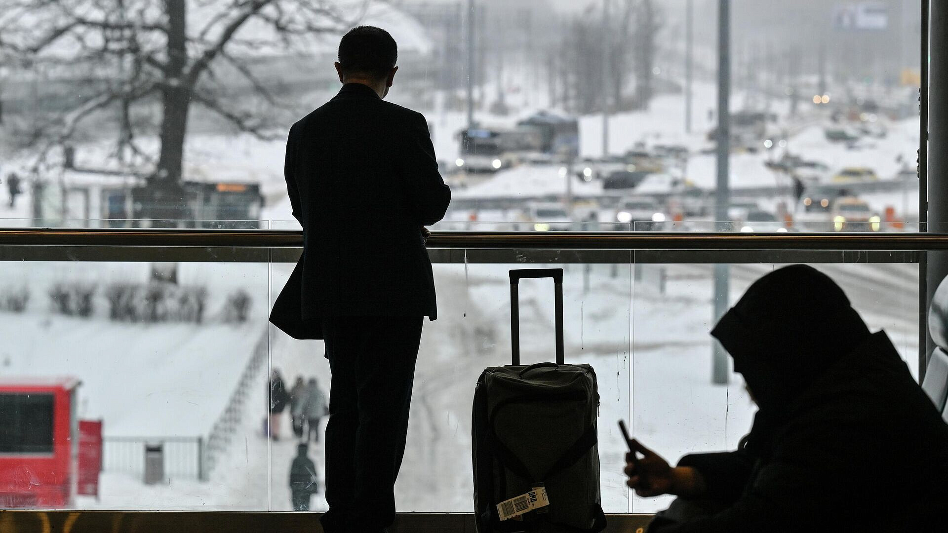 Число отмененных рейсов в аэропортах Москвы выросло до 29