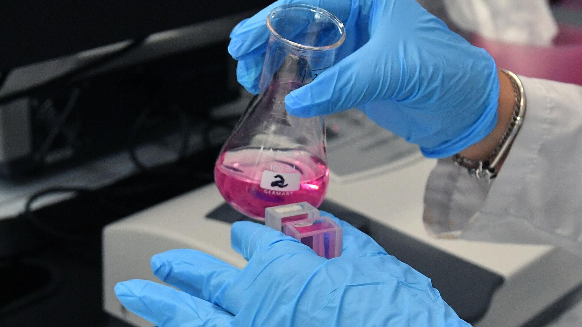 В Москве провели более 550 тысяч анализов качества воды