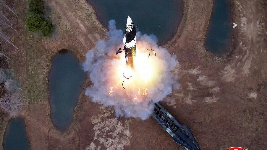 СМИ: Южная Корея оценила дальность полета ракет КНДР в 240 километров