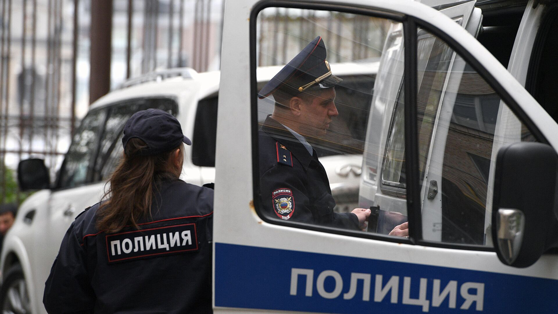 Подростков, избивших восьмиклассника, исключили из московской школы