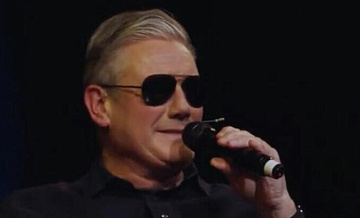 Стармер высмеял Макрона за солнцезащитные очки