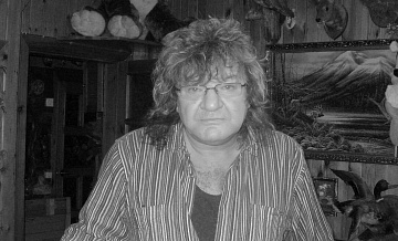 В Барнауле началось прощание с бывшим солистом "Землян" Юрием Жучковым