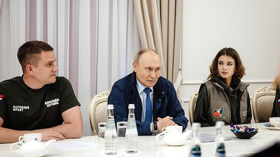 Путин передал привет матери волонтера, помогающего жителям Курской области