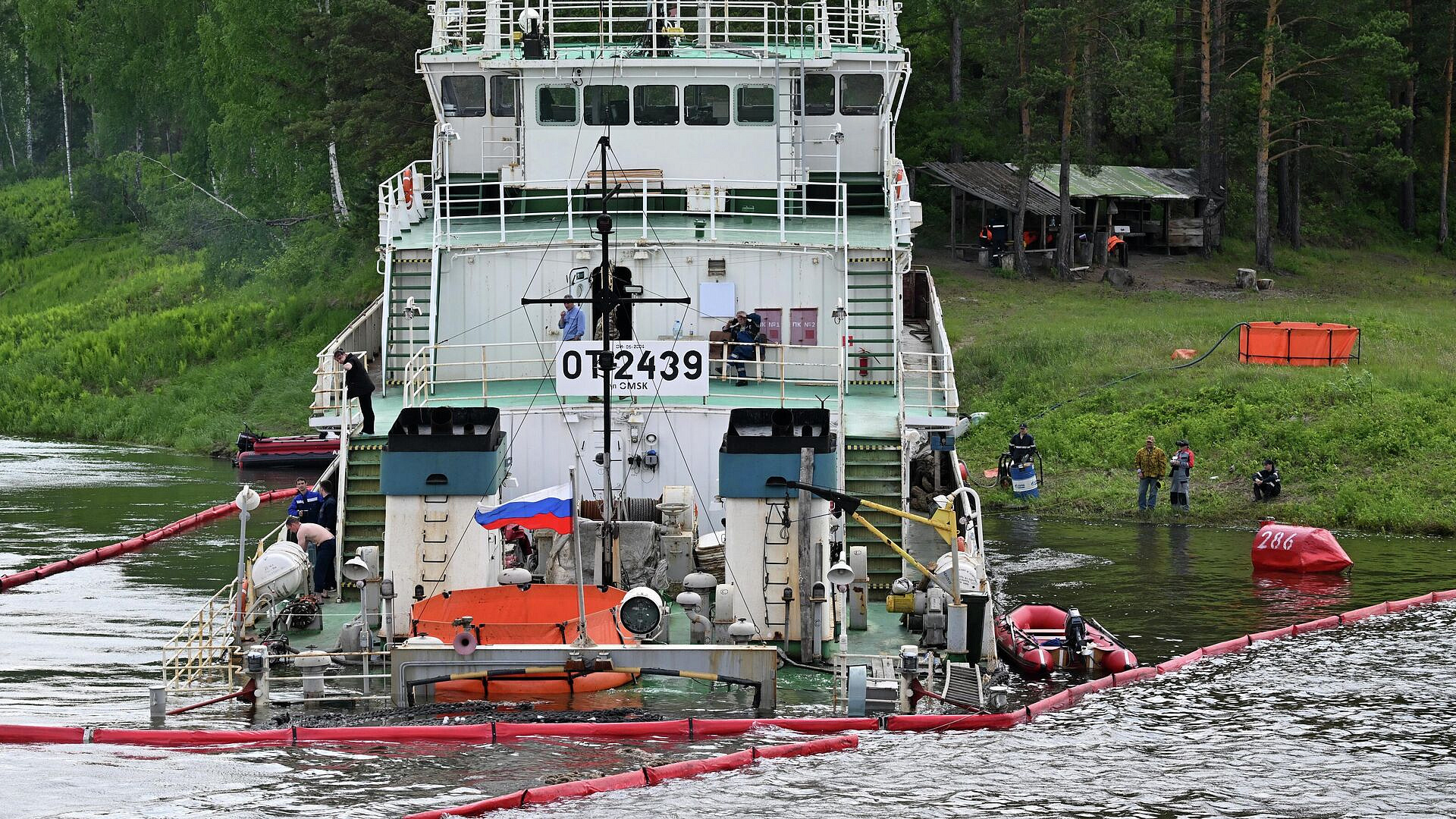 В Красноярском крае оценили уровень загрязнения воды после аварии на Енисее
