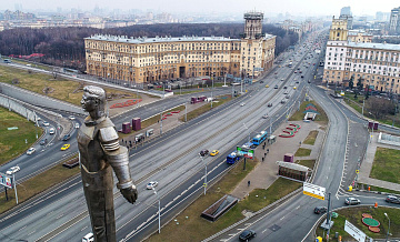 Памятник Гагарину в Москве промоют ко Дню космонавтики