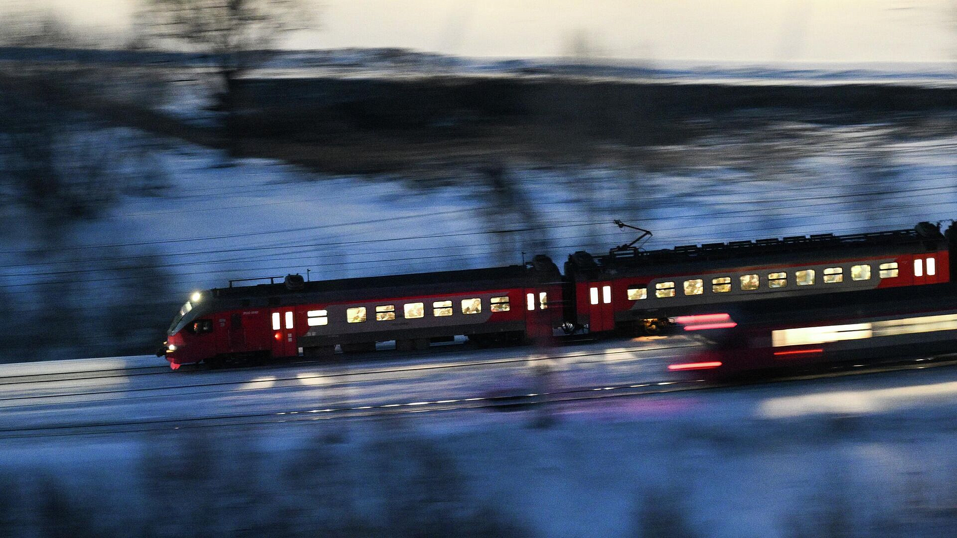 В РЖД рассказали, как выгоднее купить билет в плацкарт и купе