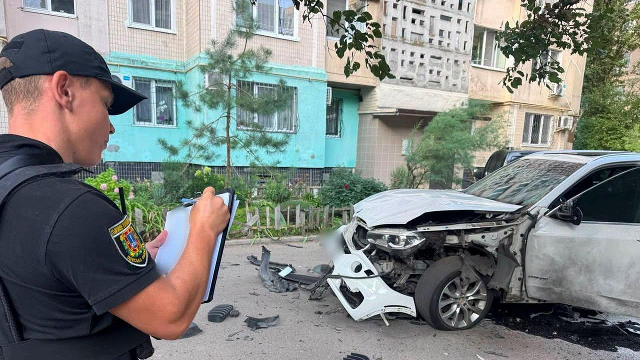 СМИ выяснили личность военного, чей автомобиль подорвали в Одессе