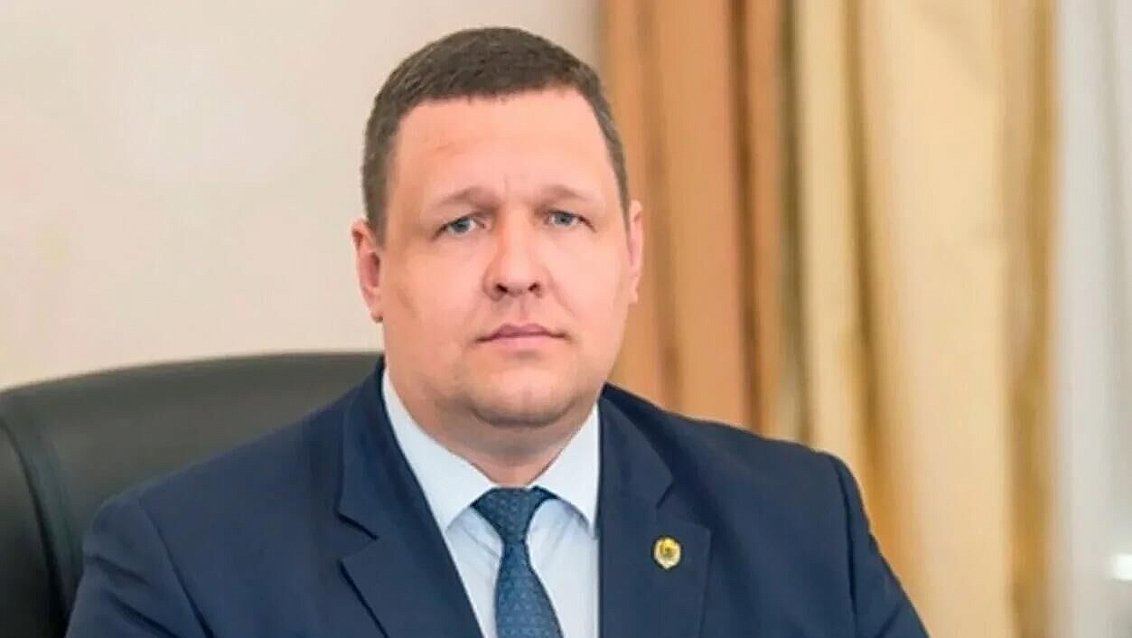 Вице-мэра Нефтеюганска освободили от должности из-за утраты доверия