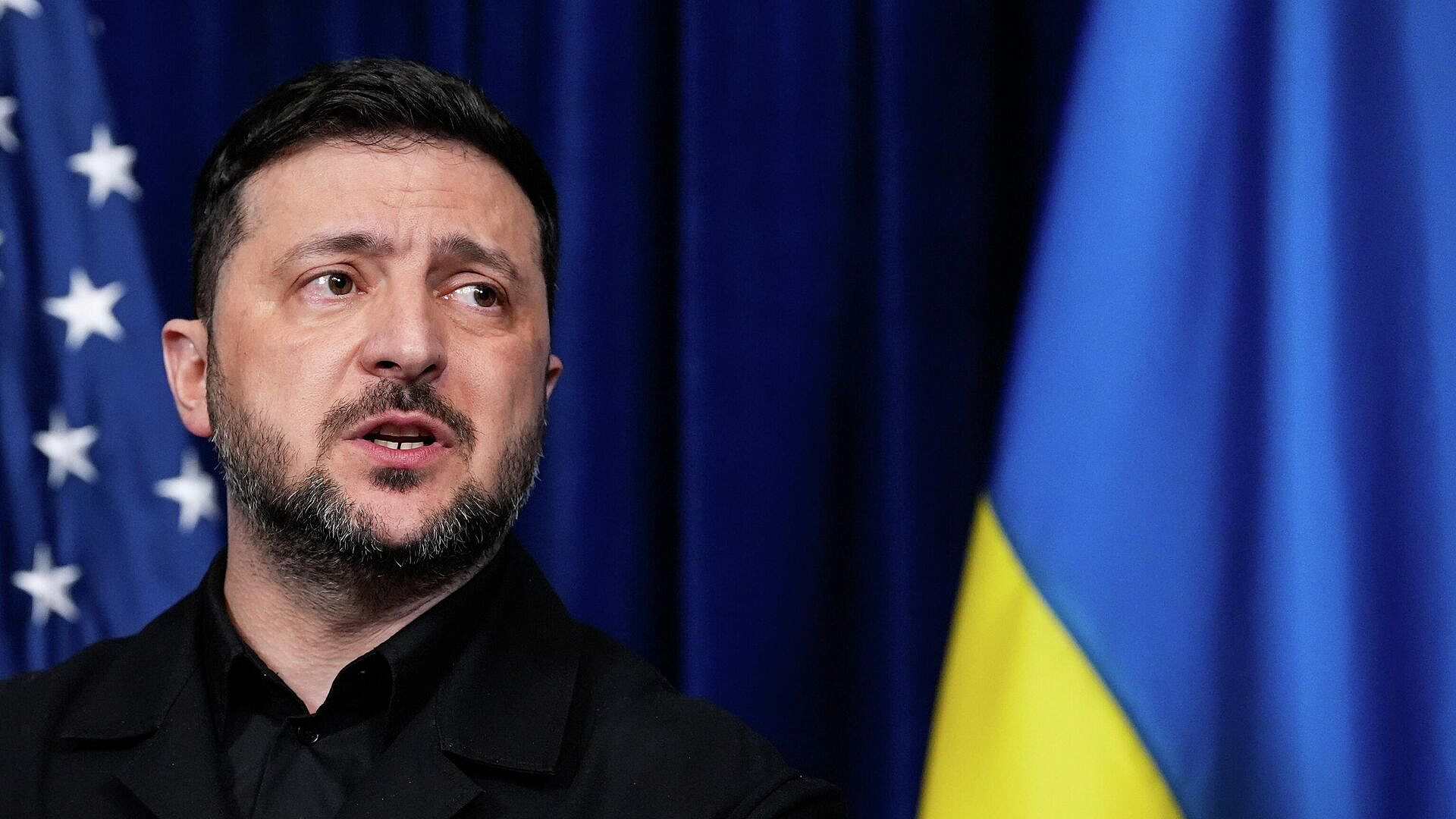 Зеленский признал, что США подают сигналы Украине о компромиссах