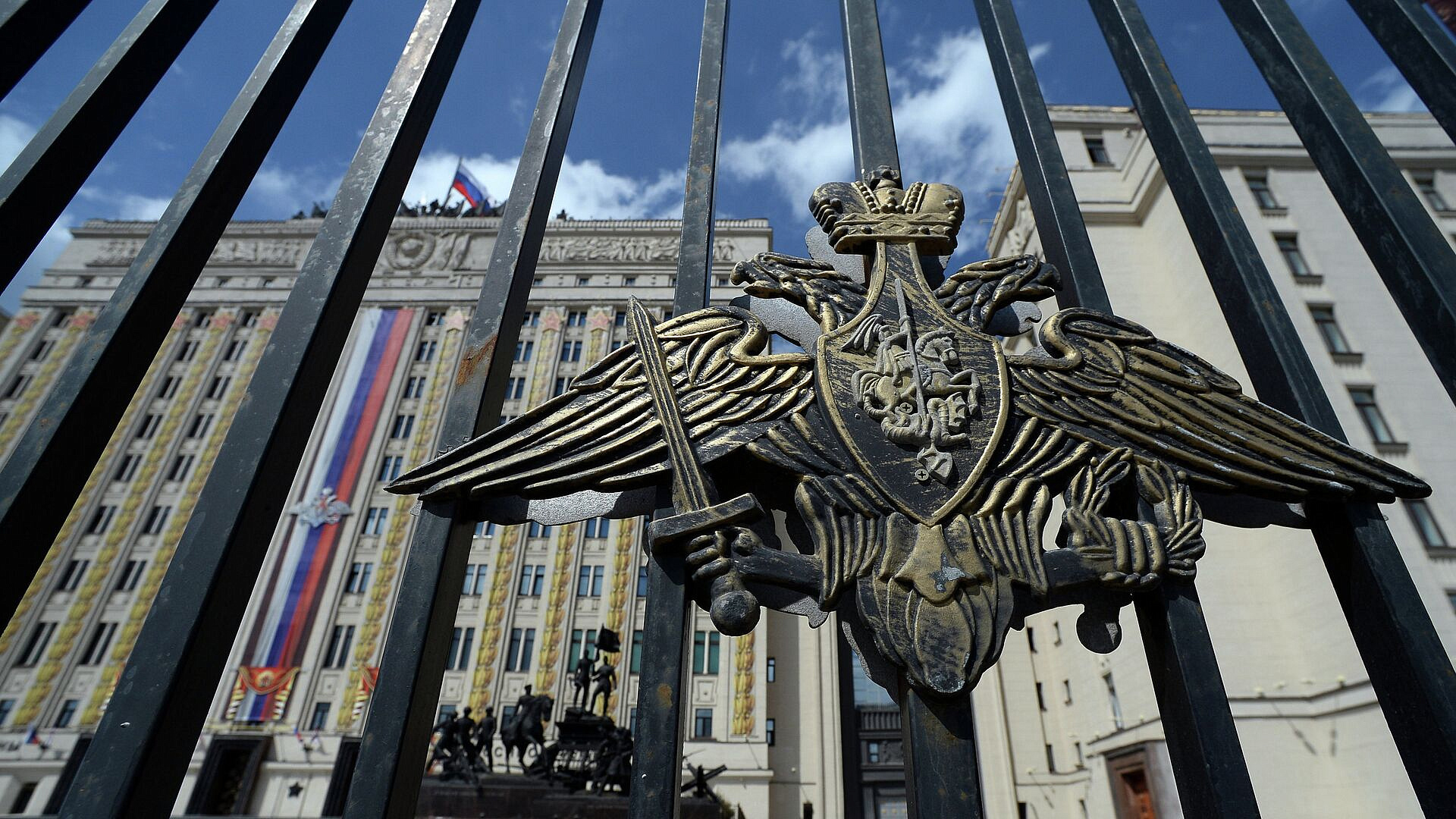 Минобороны рассказало о внедрении новых информационных сервисов в армии