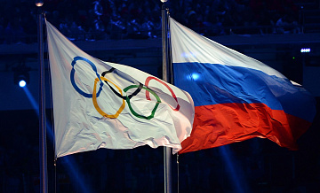 World Triathlon допустила россиян к соревнованиям с флагом и гимном