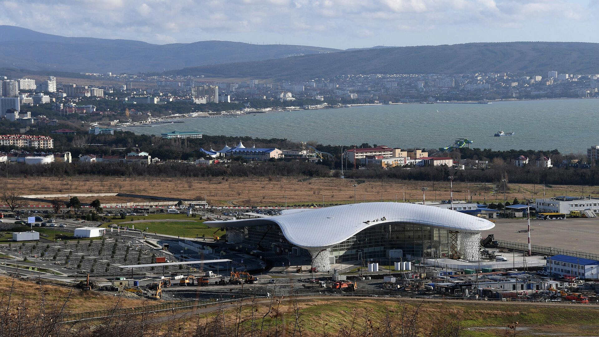 В Геленджике ввели временные ограничения на полет воздушных судов