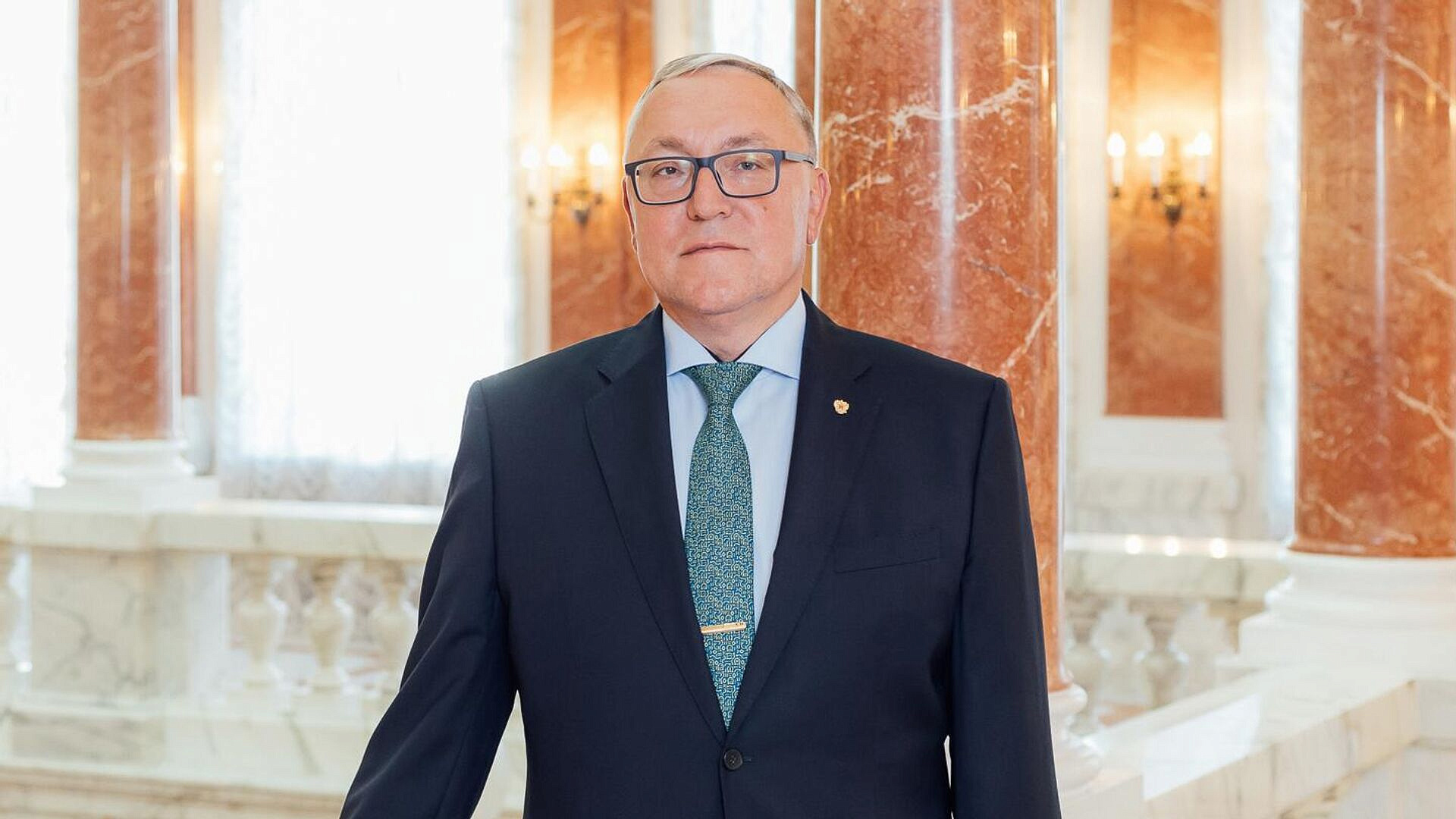 Любинский обсудил с главой МИД Ливана безопасность на Ближнем Востоке