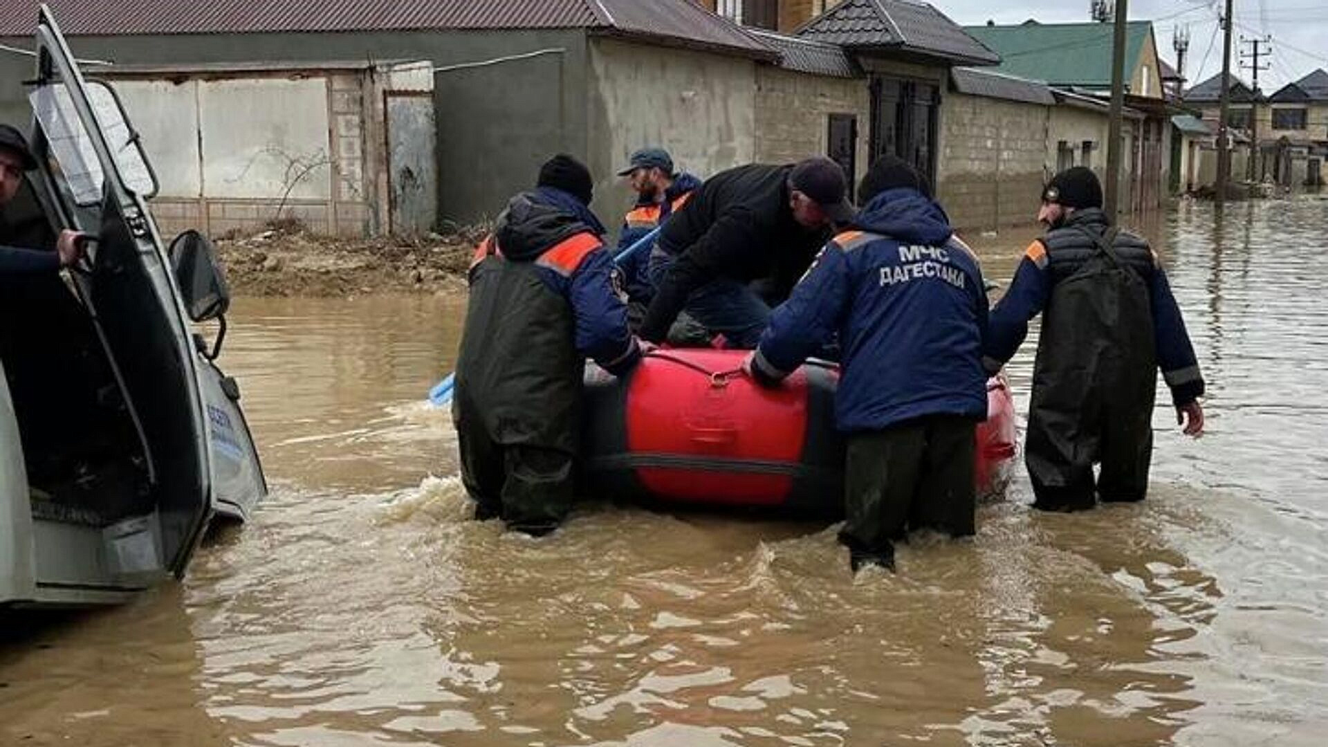 Еще в девяти районах Дагестана ввели региональный режим ЧС