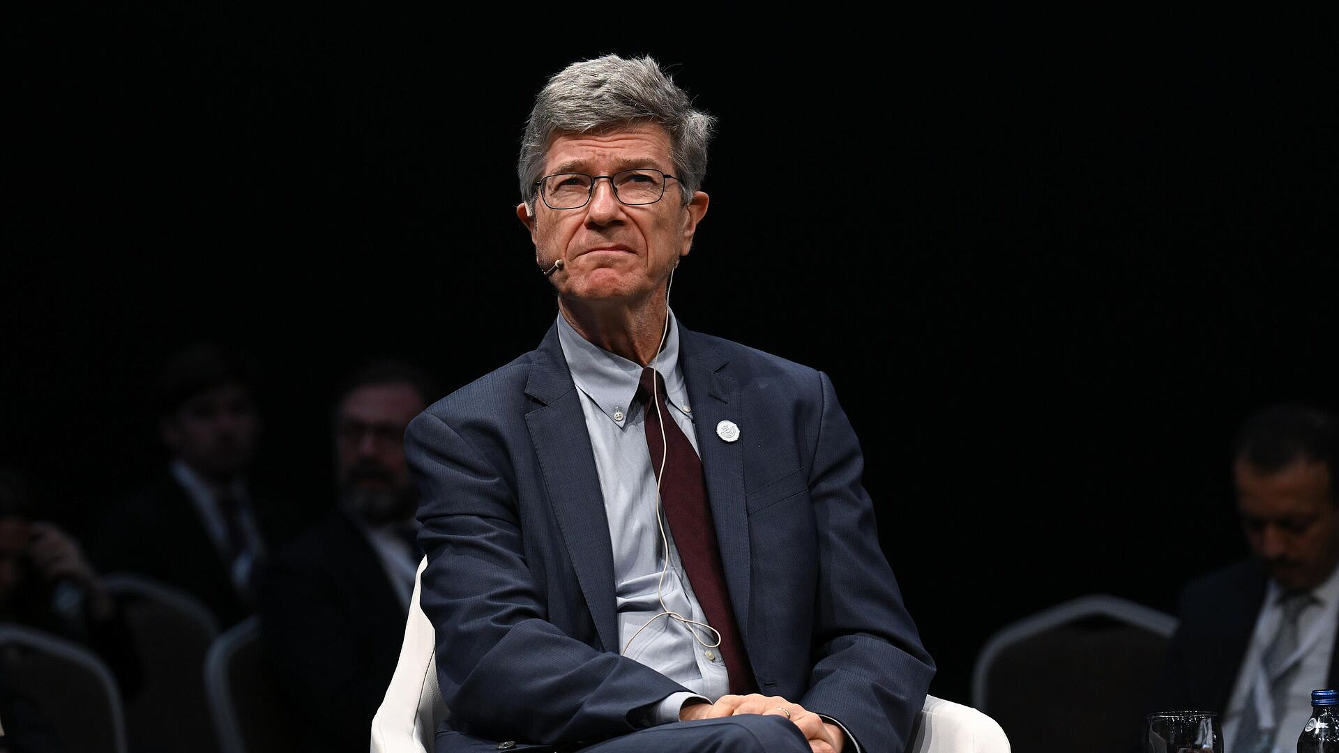 Экономист Сакс ответил на вопрос о перемирии на Украине призывом к миру