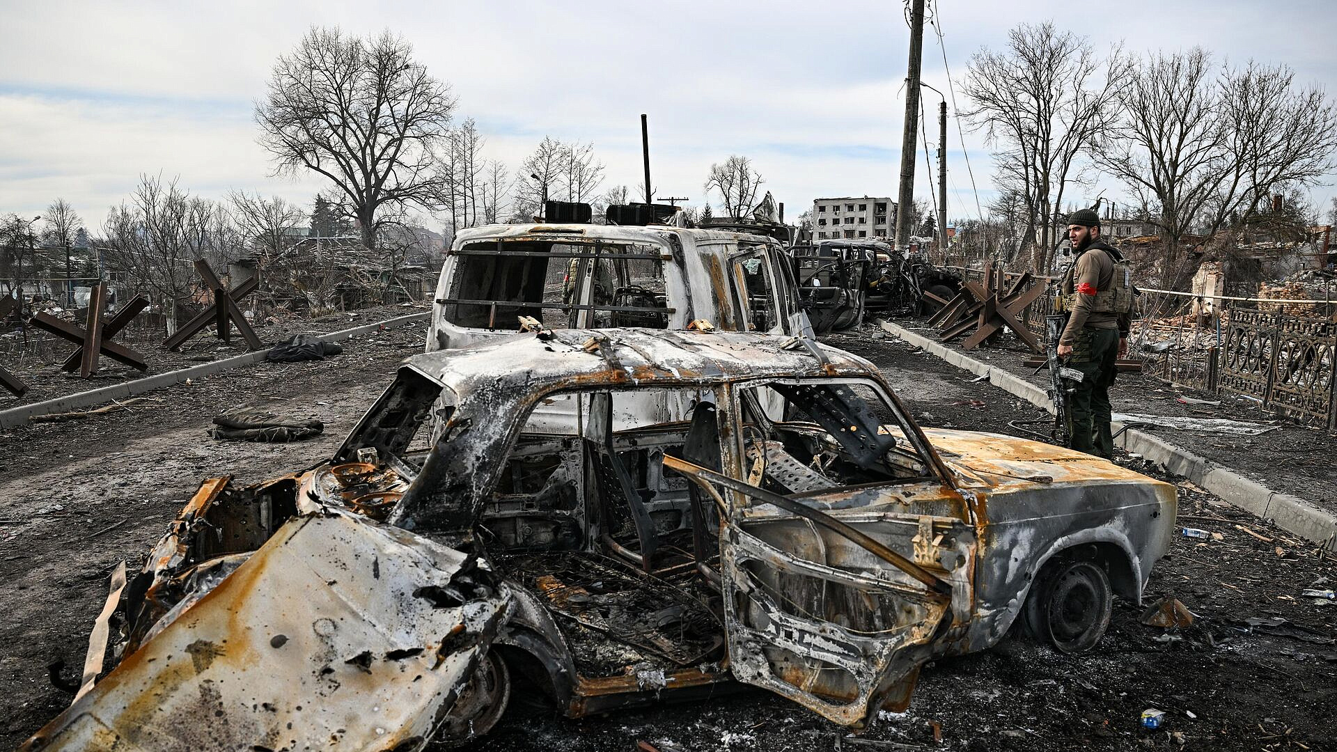 Хинштейн осмотрел разрушения в двух освобожденных селах Суджанского района