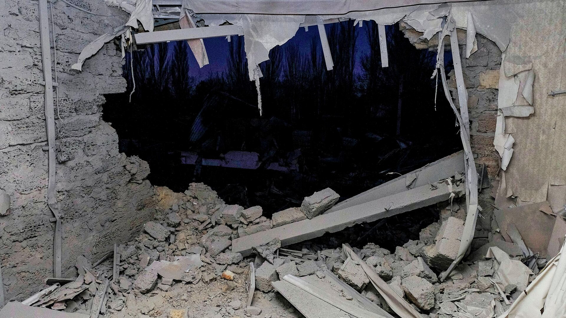 Бастрыкин назвал мощность взрывчатки на БПЛА, выпущенных по кафе в Хорлах