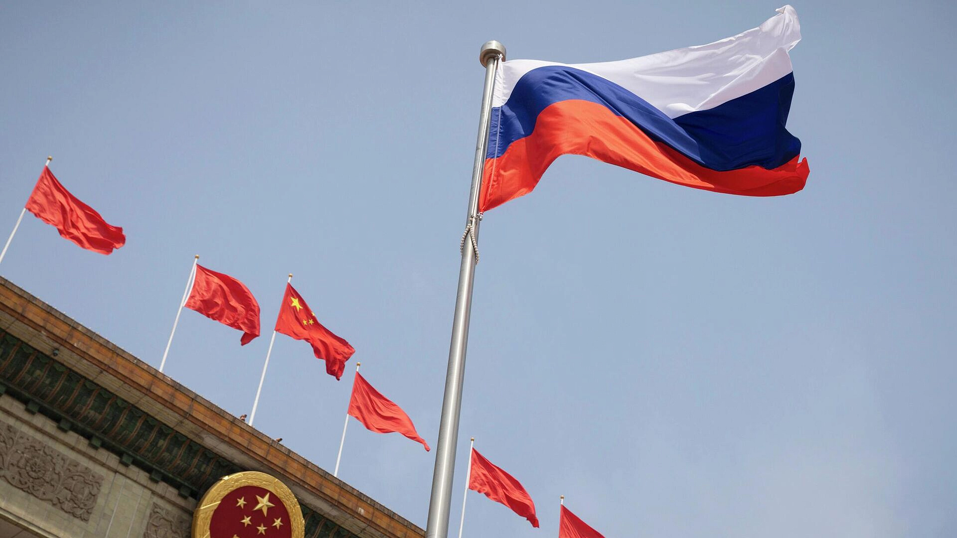 Китай готов продлить безвизовый режим с Россией на год, сообщили в МИД