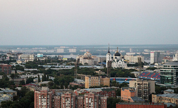 В воронежской мэрии назвали причину давки у ворот школы