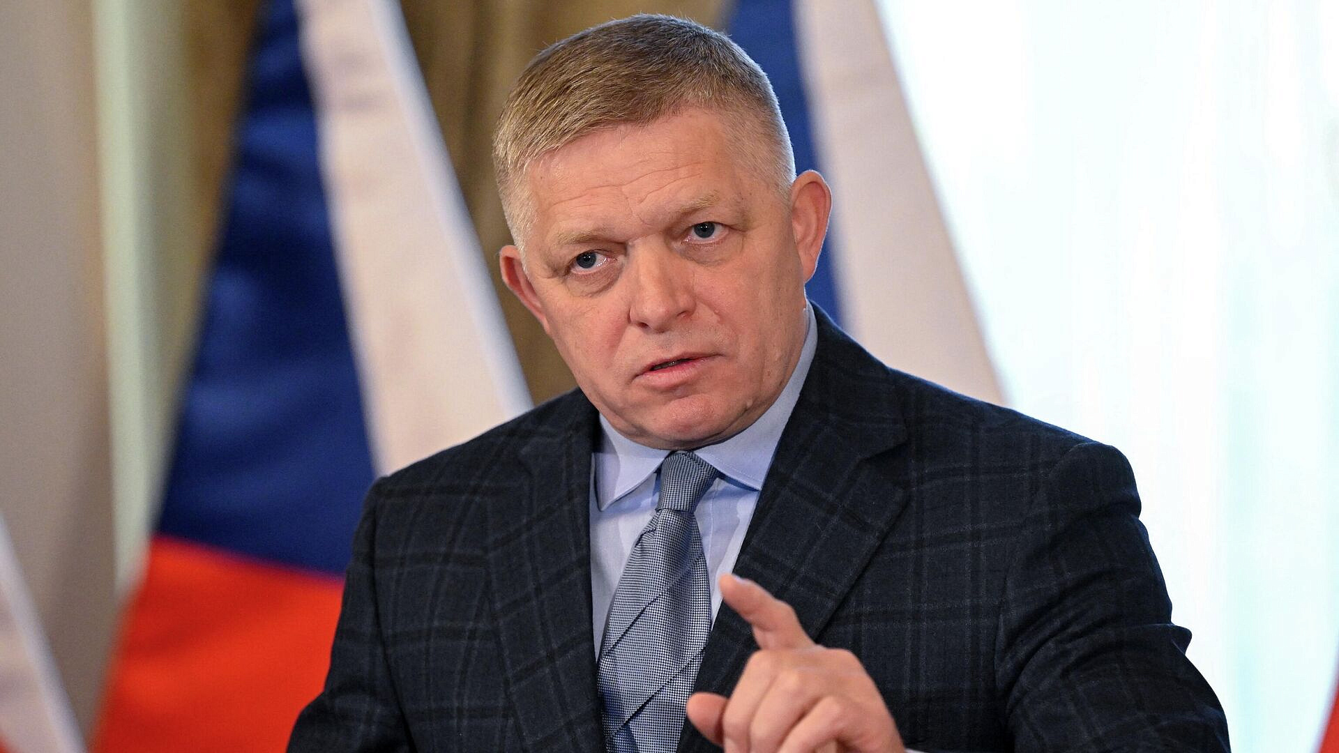 Фицо пригрозил пересмотреть поддержку членства Украины в ЕС