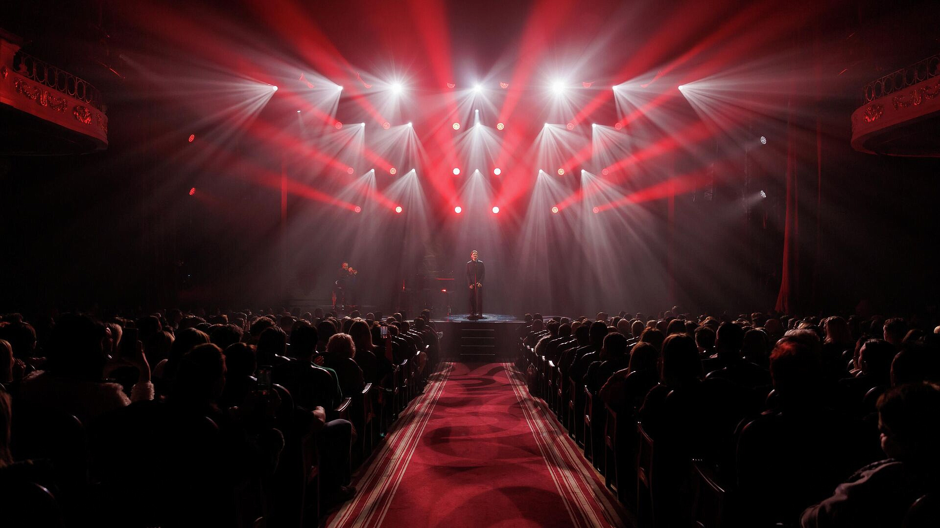 В Театре эстрады с аншлагом прошла премьера музыкального спектакля о любви