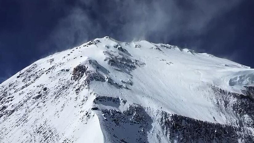 Миссия по эвакуации погибших российских альпинистов в Непале завершена