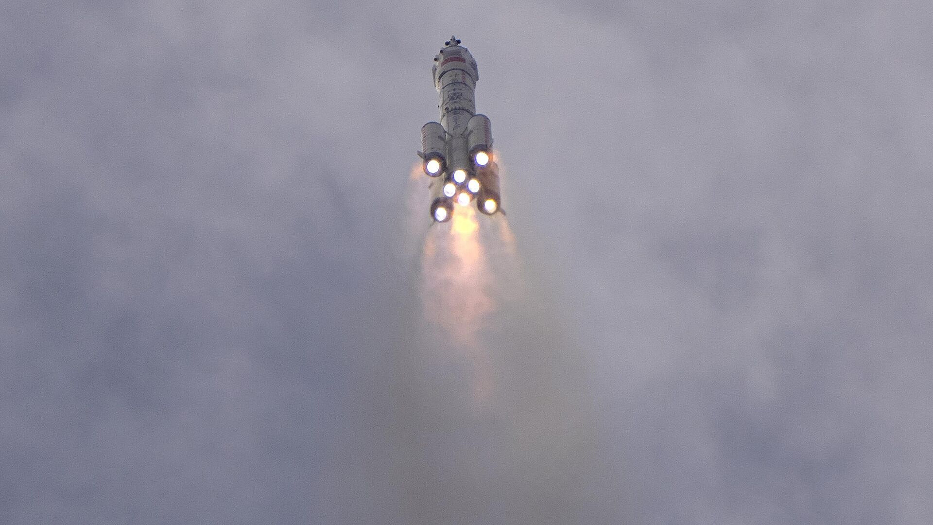 Китай успешно осуществил первый запуск ракеты-носителя "Чанчжэн-6C"