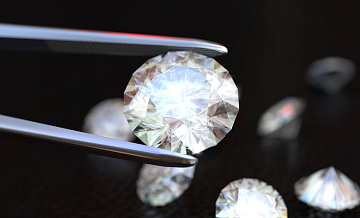 Россия впервые импортировала крупную партию бриллиантов из Китая