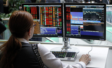 Торги на фондовом рынке Мосбиржи возобновят в 11:35 мск