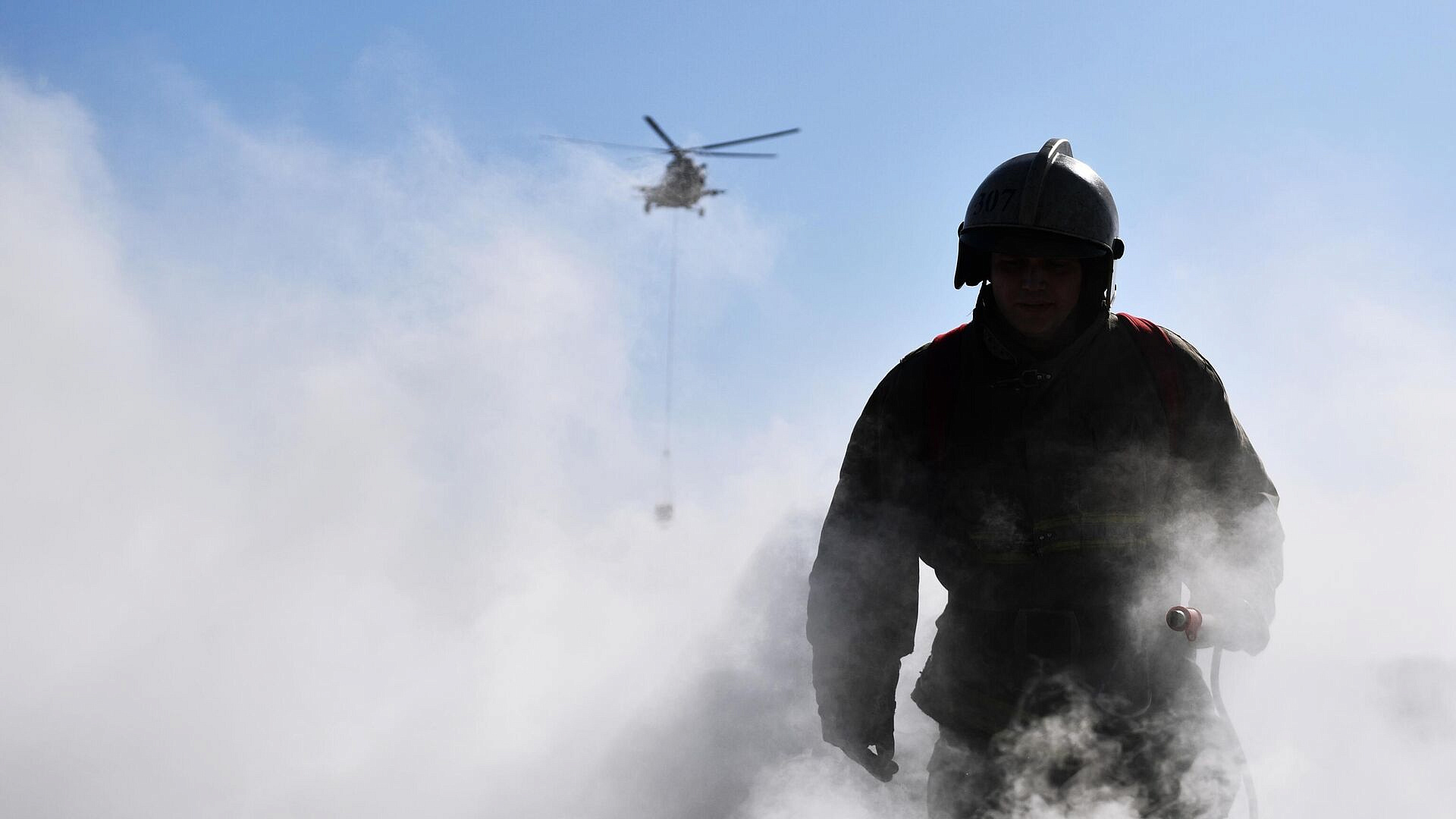 В Петербурге ликвидировали открытое горение в цехе с полиэтиленом