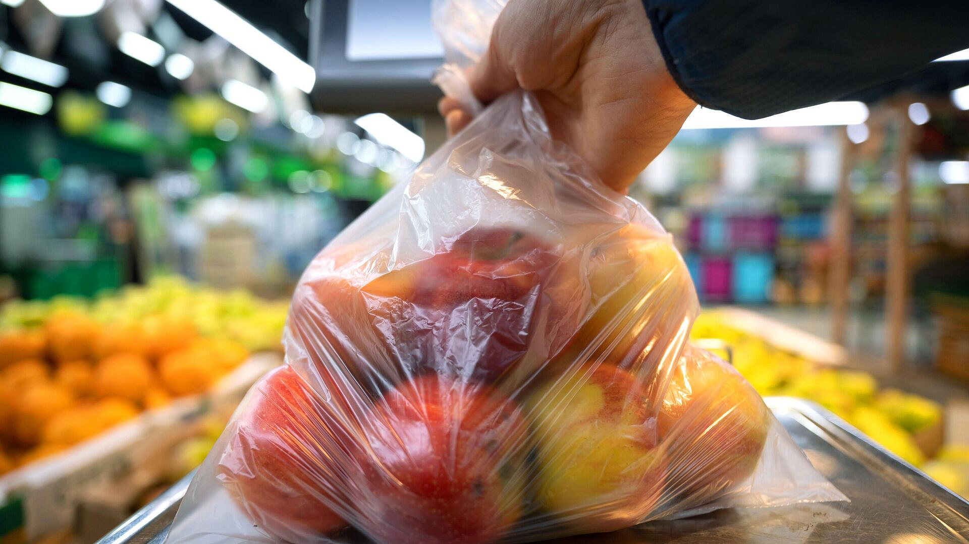 В Польше хотят ввести контроль всех продовольственных товаров из Украины