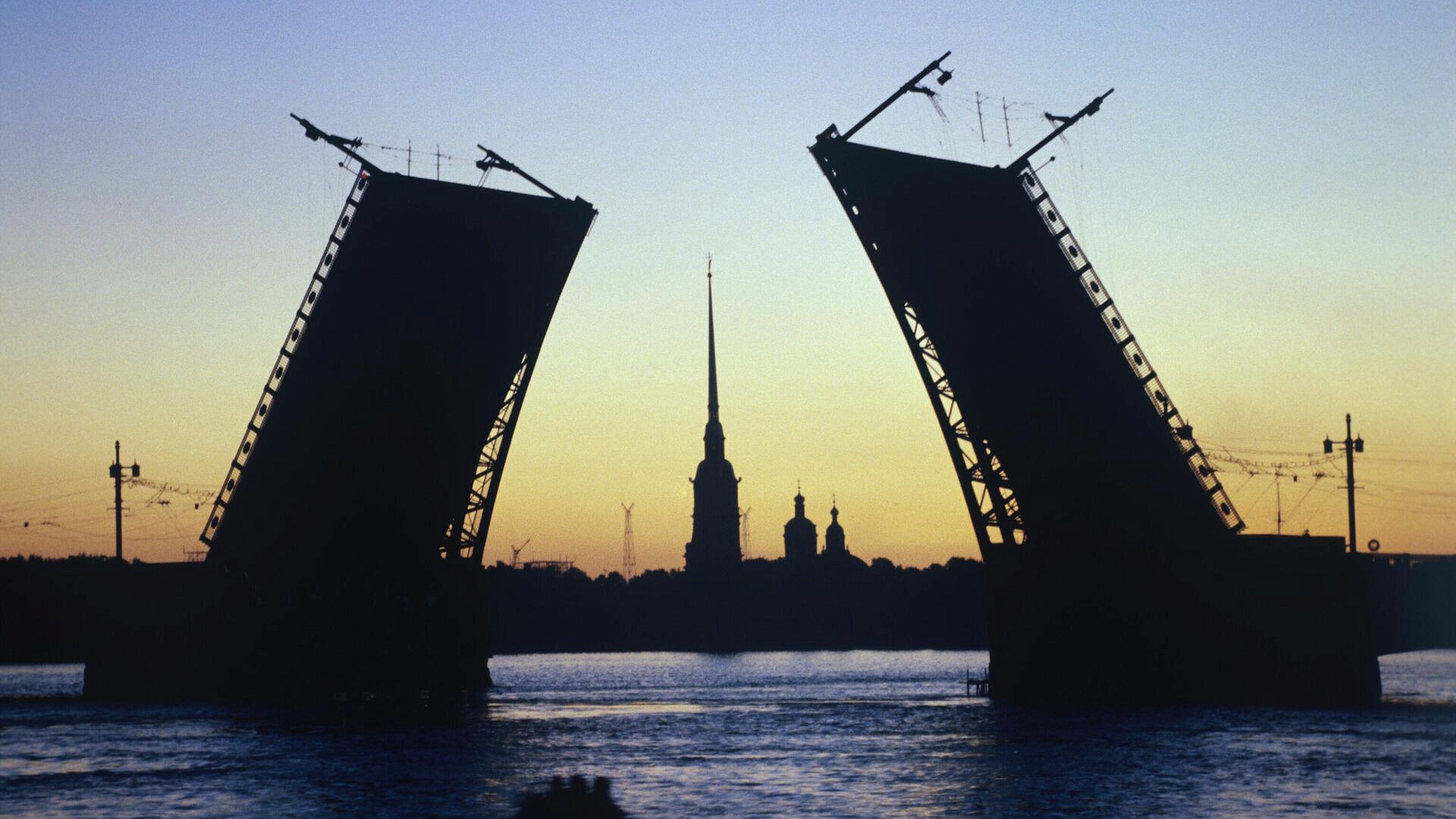 ������ ������������� �����������-������������� ����� ������� � ����������