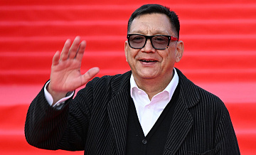 "Авиатор" в юбилей Кончаловского доступен в ведущих онлайн-кинотеатрах