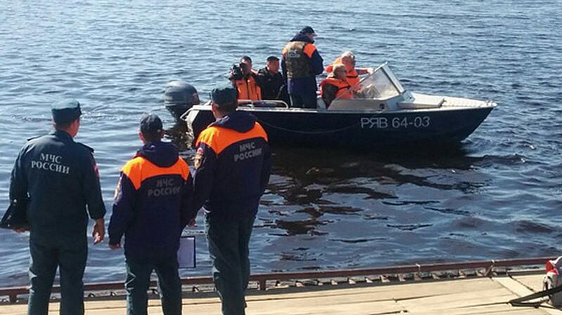 В Якутии во время ледохода сорвало с якорных цепей десять судов