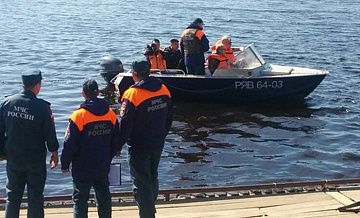 В Якутии во время ледохода сорвало с якорных цепей десять судов